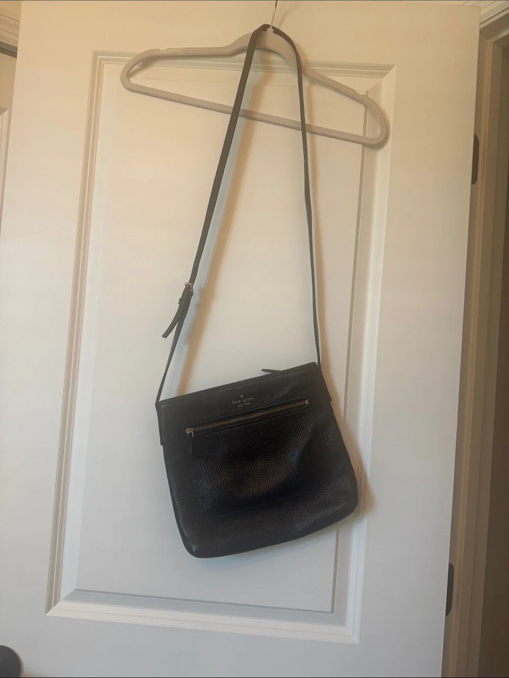Kate Spade New York, specifically the Chester Street Dessi crossbody model